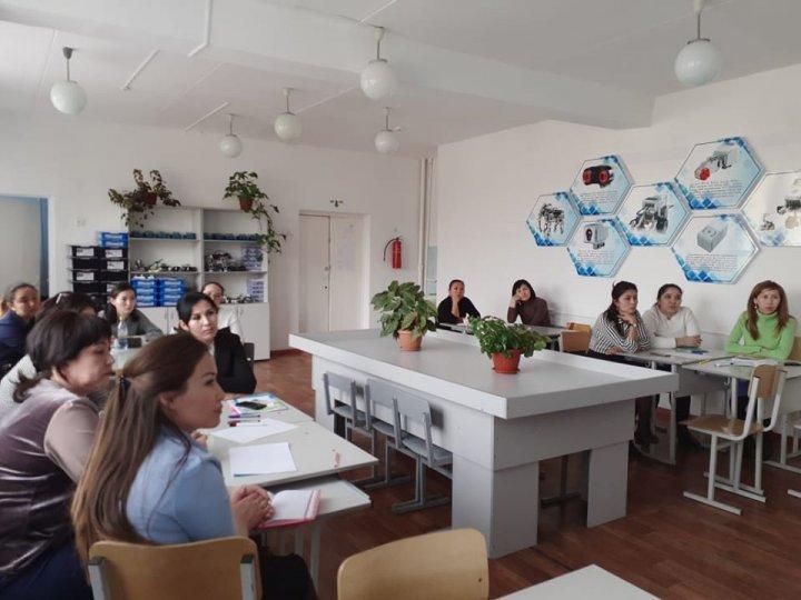 "Серіктес мектептермен тәжірибе алмасу барысында мұғалімдердің кәсіби құзіреттілігін арттыру" тақырыбында оқу семинары