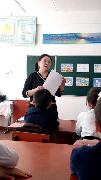 "1 мамыр -бірлік, ынтымақ күні"  атты "Бірлік сабағы" өткізілді.